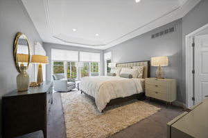 1642 Worthington 31