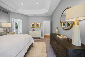 1642 Worthington 33