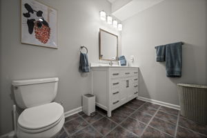 1642 Worthington 85