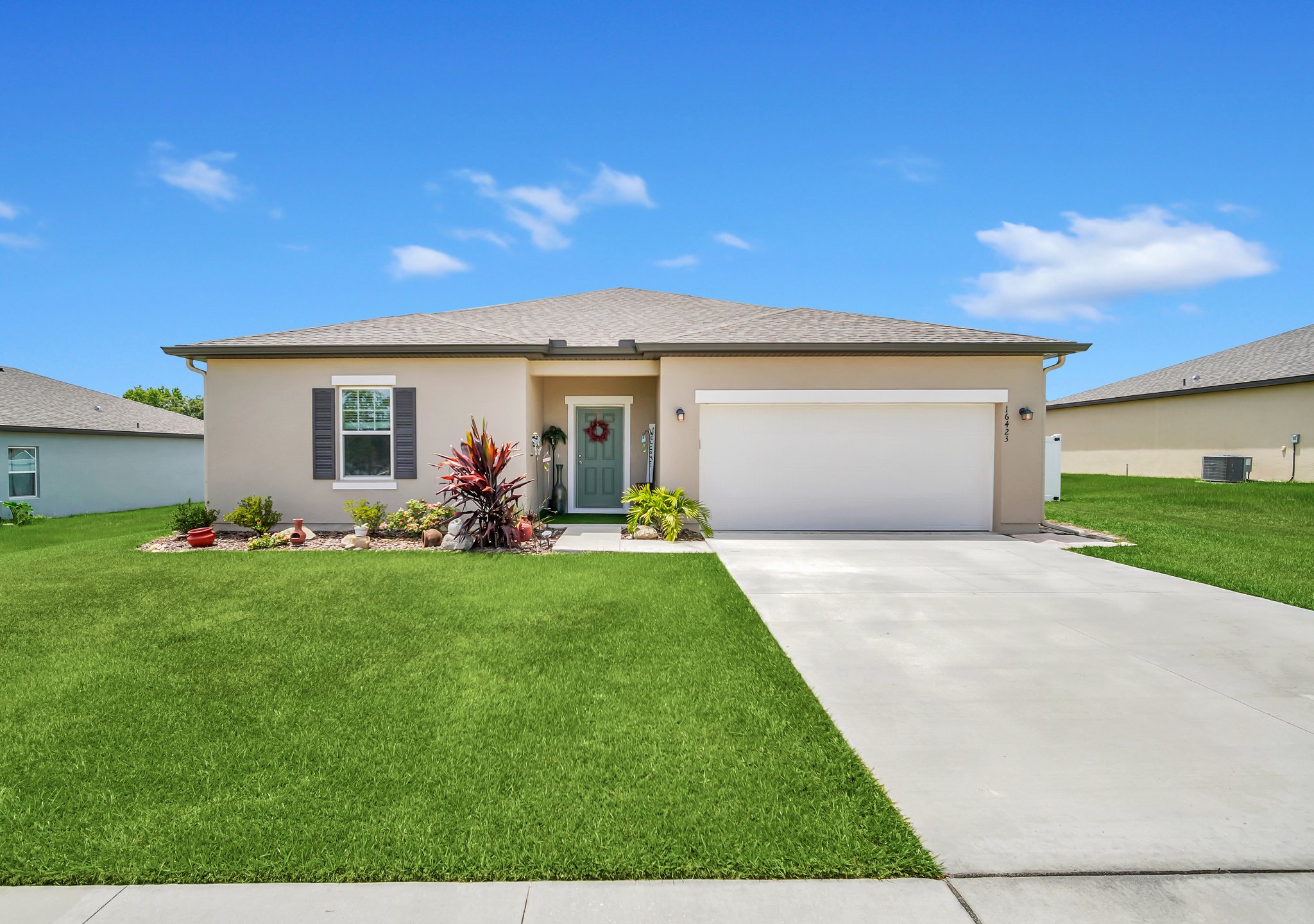 16423 Blooming Cherry Dr, Groveland, FL 34736, USA Photo 1