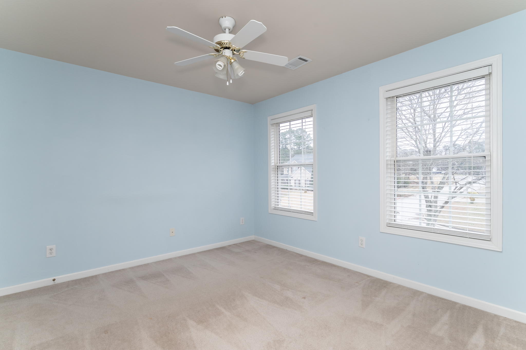 1643 Morning Crest Ln, Lilburn, GA 30047, USA Photo 25