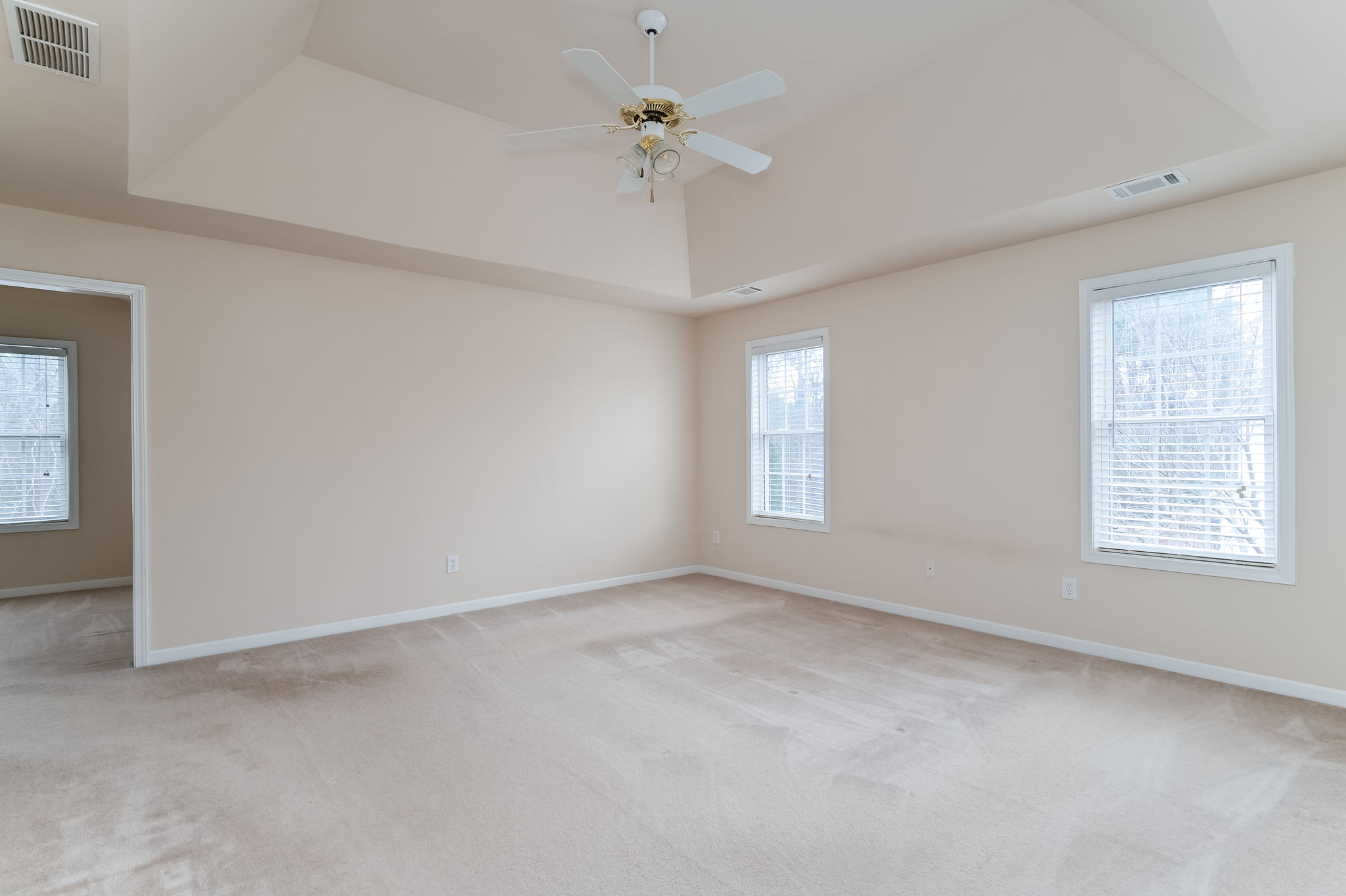 1643 Morning Crest Ln, Lilburn, GA 30047, USA Photo 29