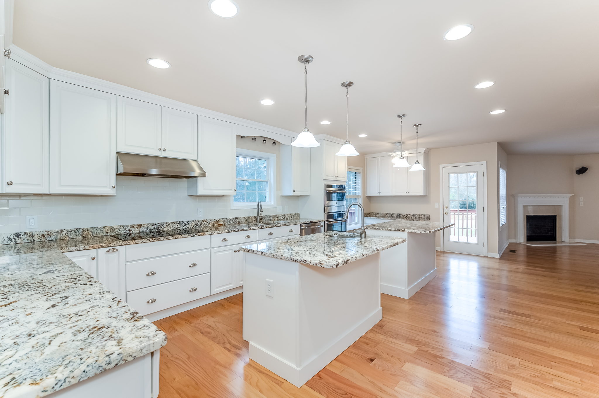 1643 Morning Crest Ln, Lilburn, GA 30047, USA Photo 13
