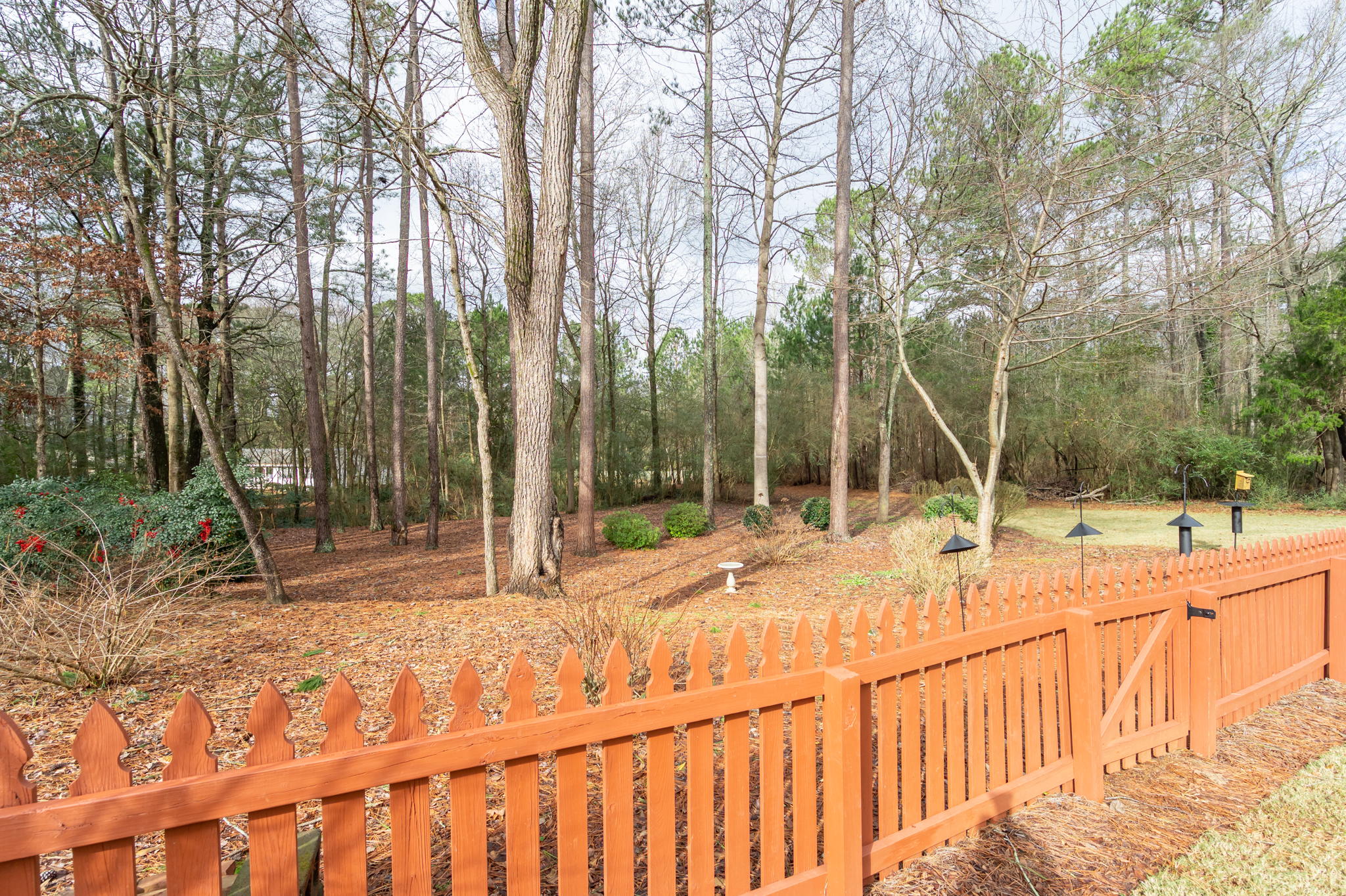 1643 Morning Crest Ln, Lilburn, GA 30047, USA Photo 47