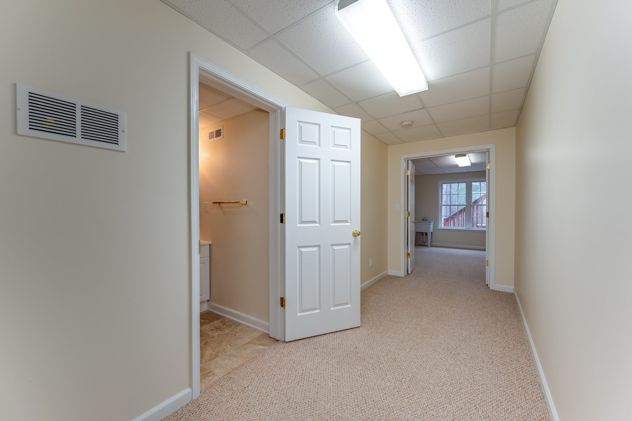 1643 Morning Crest Ln, Lilburn, GA 30047, USA Photo 42