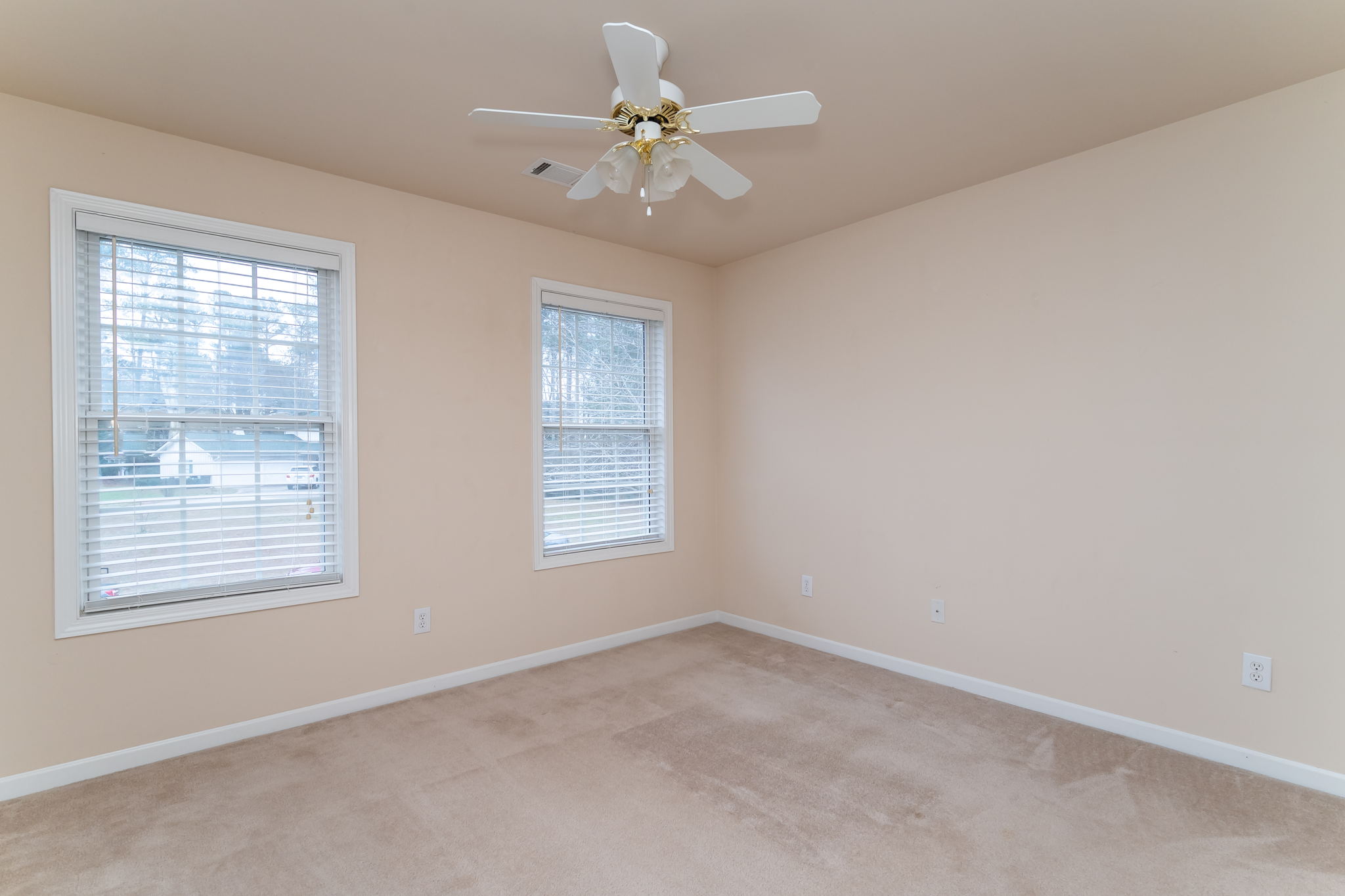 1643 Morning Crest Ln, Lilburn, GA 30047, USA Photo 26