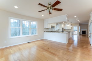 1643 Morning Crest Ln, Lilburn, GA 30047, USA Photo 19