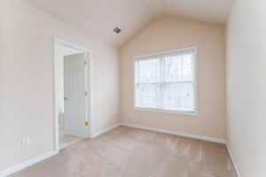 1643 Morning Crest Ln, Lilburn, GA 30047, USA Photo 29