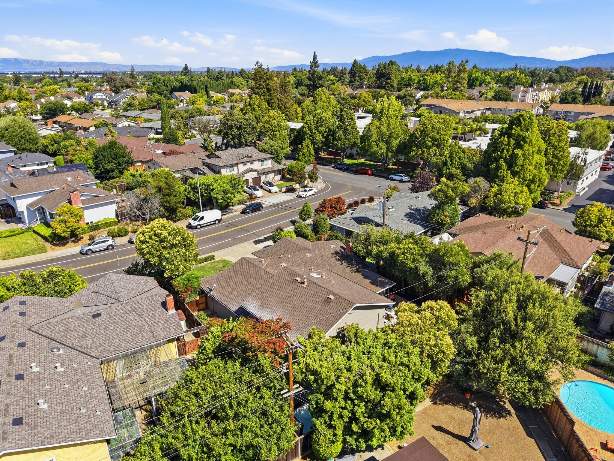 005_F8_AERIAL_1645 Blackhawk Dr