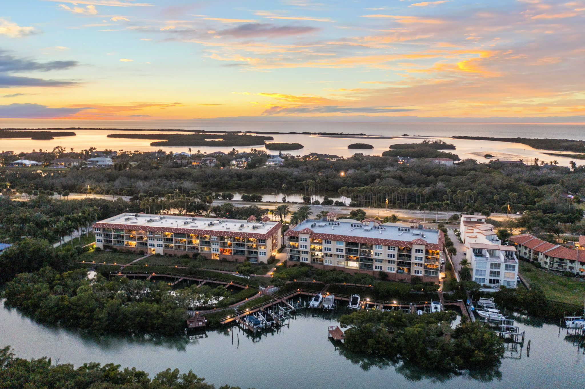 TWI DRONE 1645 Pinellas Bayway S Apt B2 054