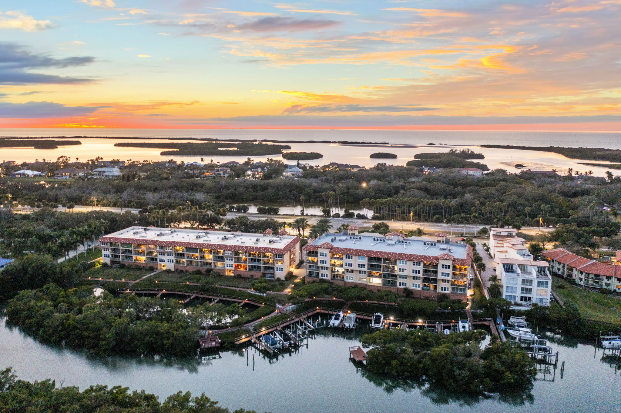 TWI DRONE 1645 Pinellas Bayway S Apt B2 055