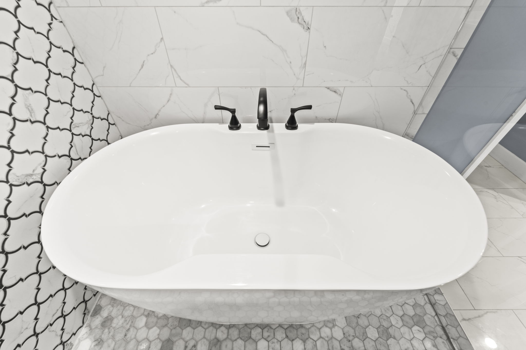 BATH3 1645 Pinellas Bayway S Apt B2 279