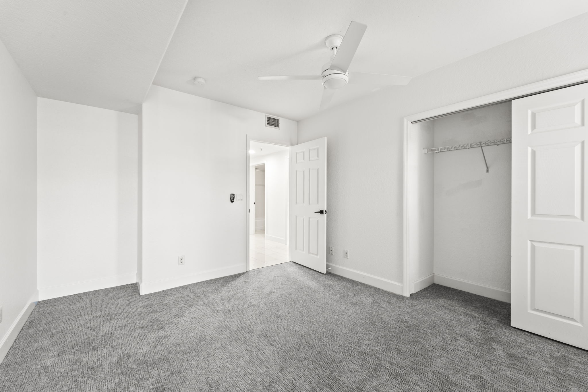 BED1 1645 Pinellas Bayway S Apt B2 171