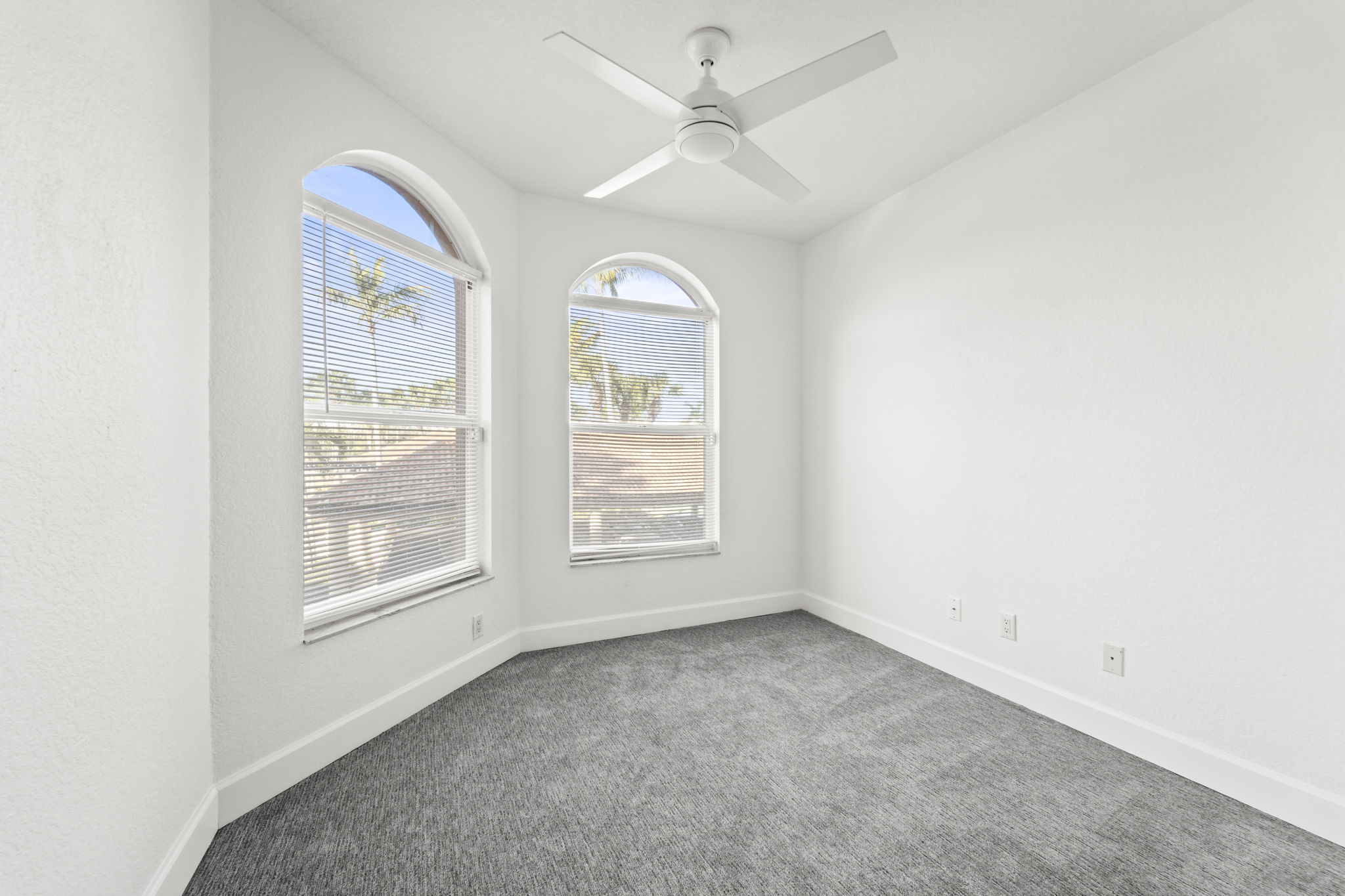 BED1 1645 Pinellas Bayway S Apt B2 174