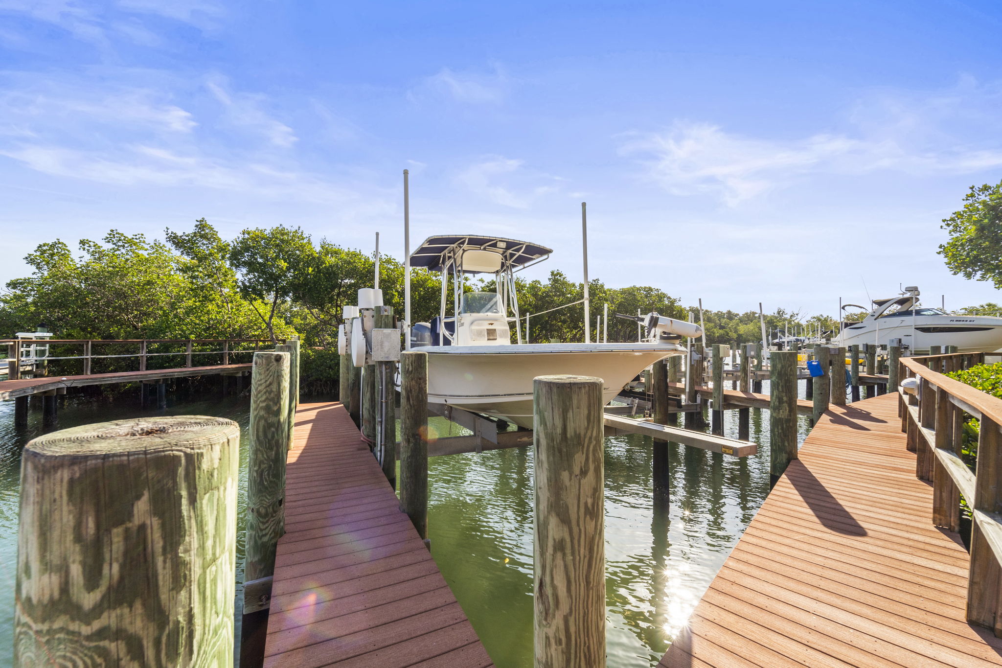 DOCK 1645 Pinellas Bayway S Apt B2 115