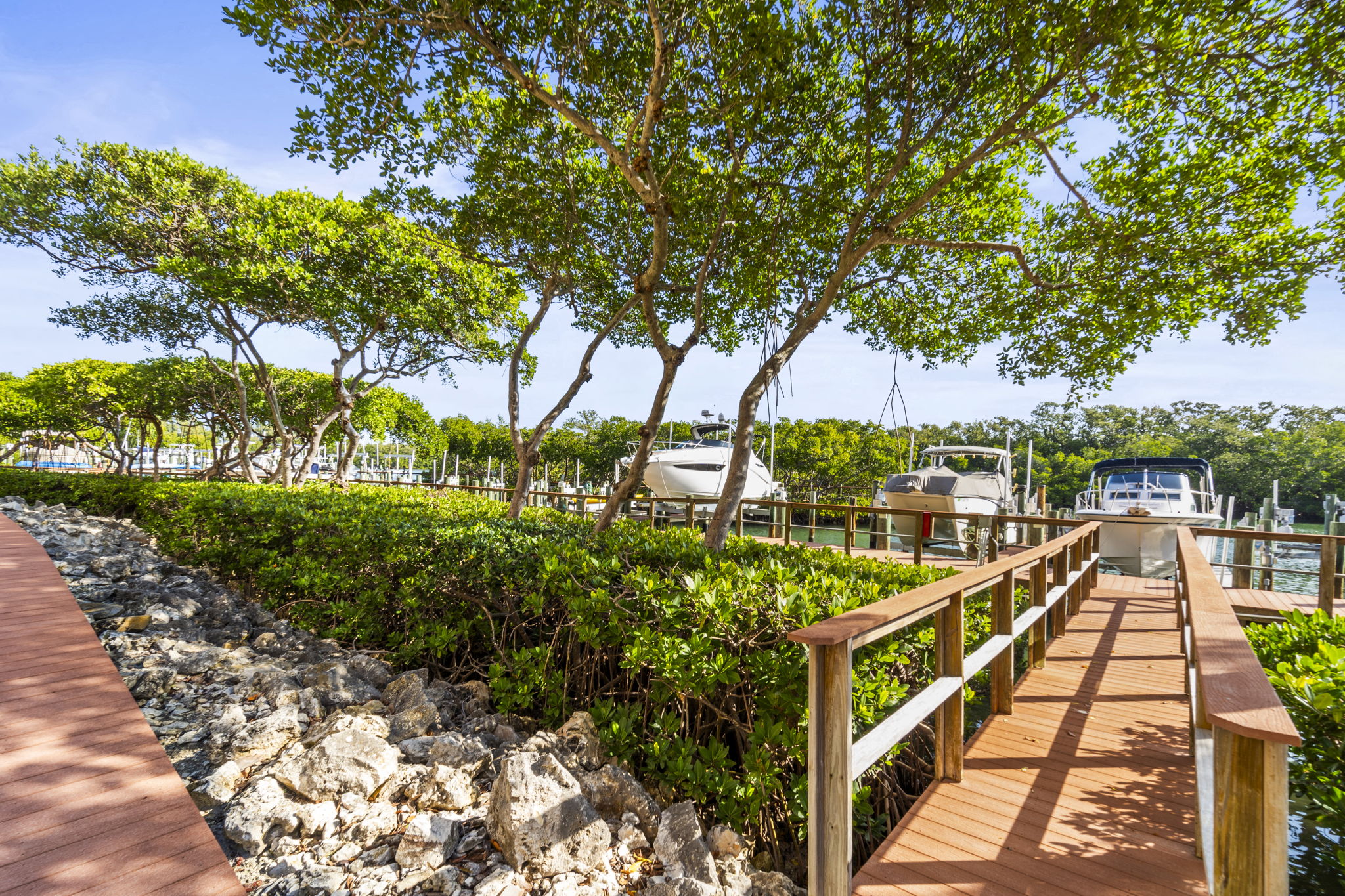 DOCK 1645 Pinellas Bayway S Apt B2 123