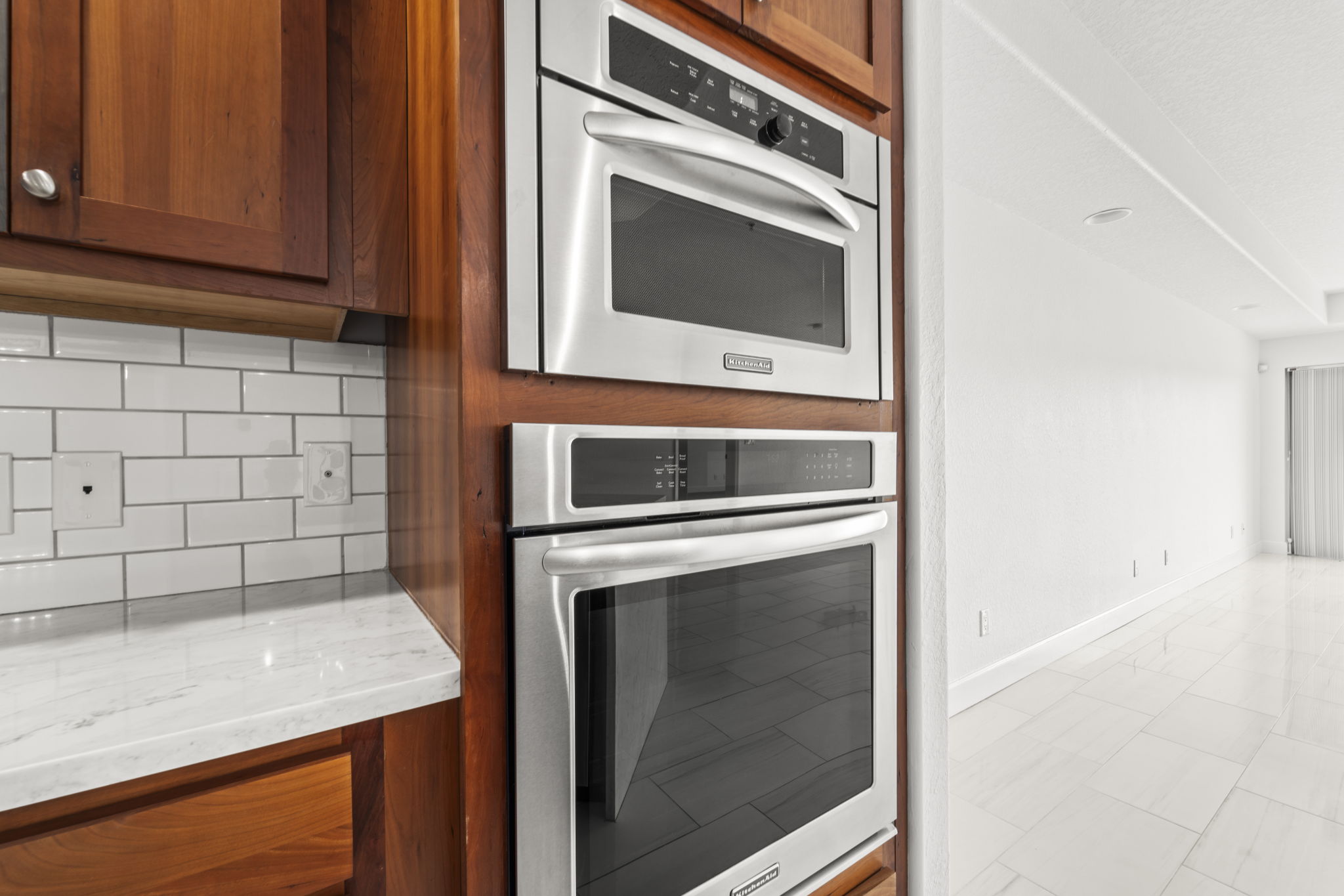 KIT 1645 Pinellas Bayway S Apt B2 342