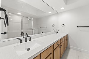 BATH1 1645 Pinellas Bayway S Apt B2 192