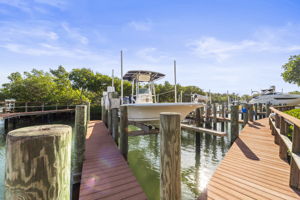DOCK 1645 Pinellas Bayway S Apt B2 115