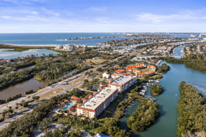 DRONE 1645 Pinellas Bayway S Apt B2 016