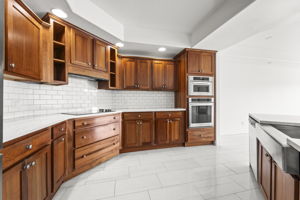 KIT 1645 Pinellas Bayway S Apt B2 330