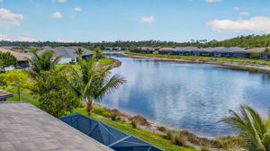 LAKE VIEW! AHH!Do you see it??