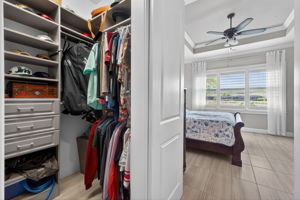 Two 'California' closets present!