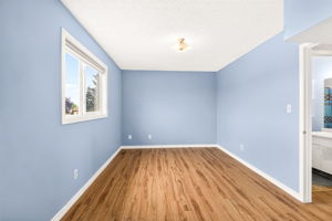 Photo 37