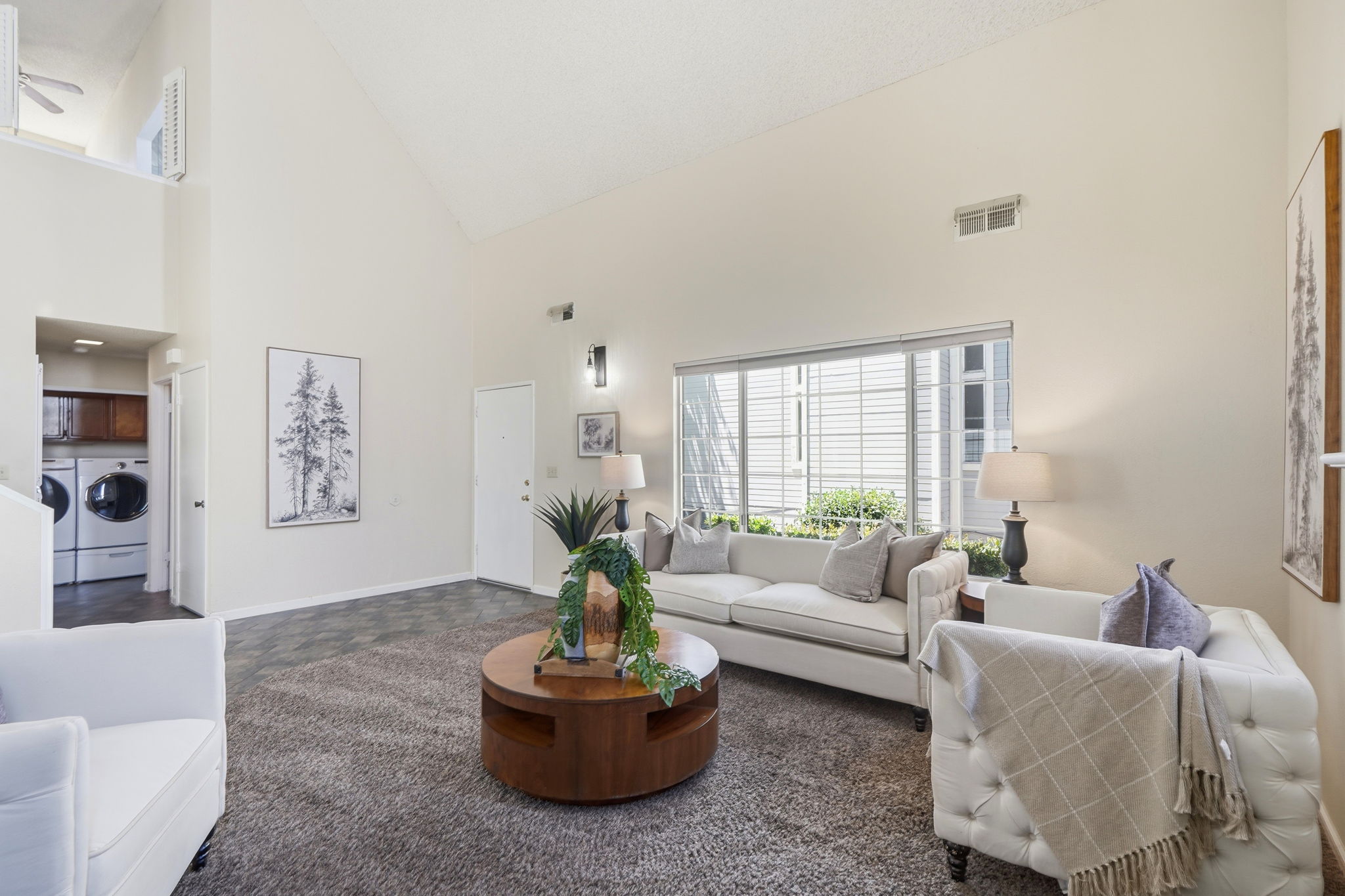 007_F8_1646 Somerset Pl