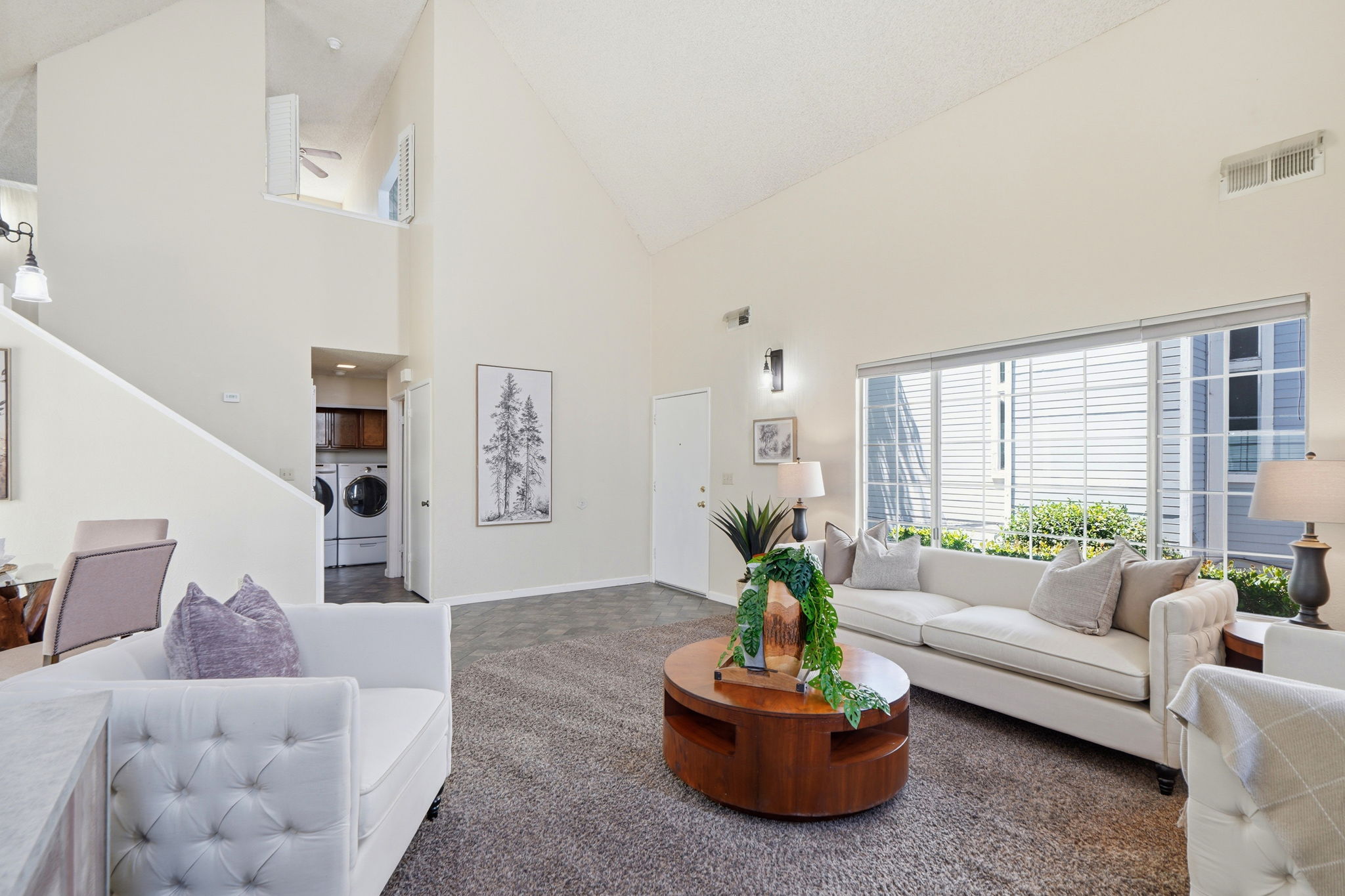 008_F8_1646 Somerset Pl