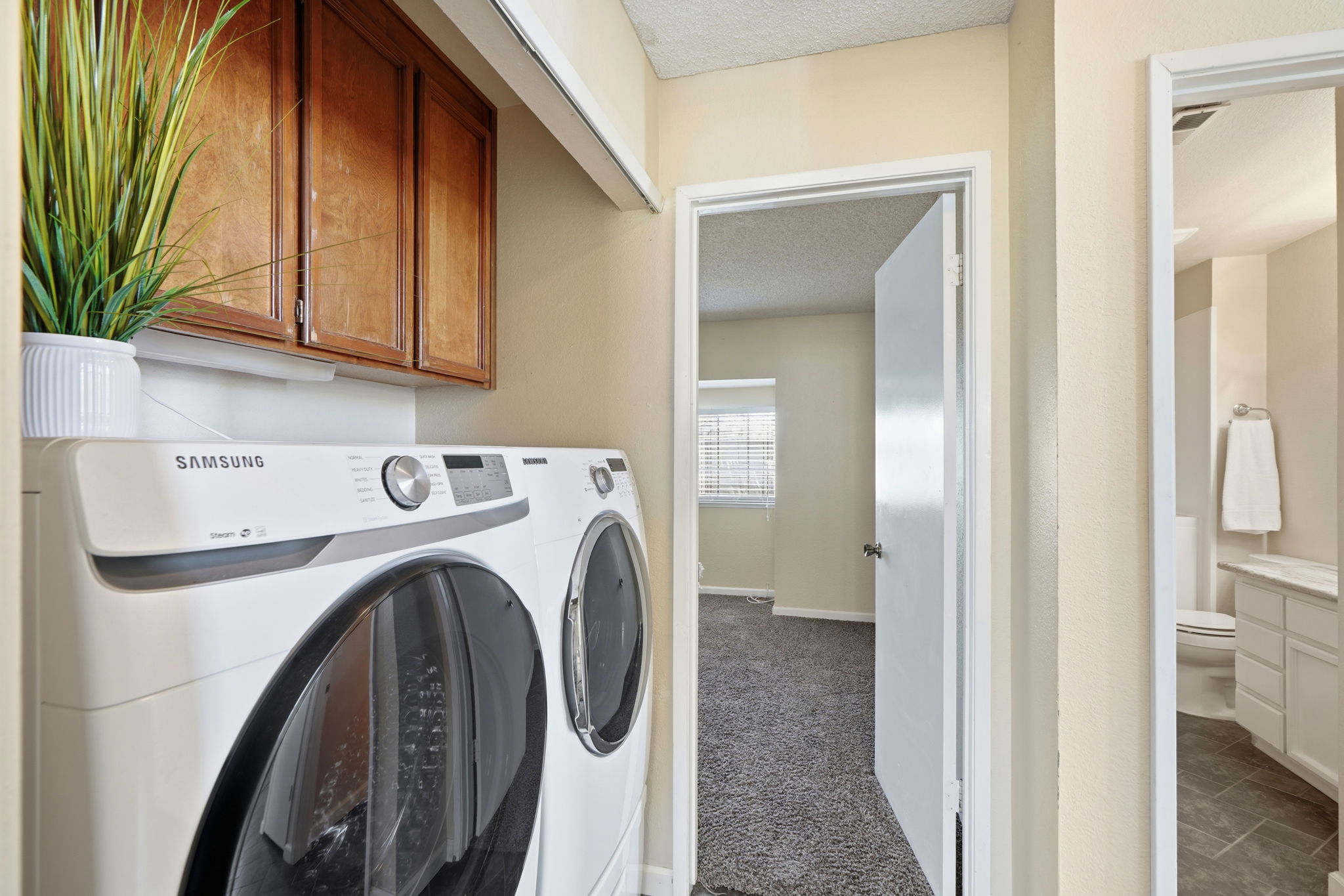 029_F8_1646 Somerset Pl