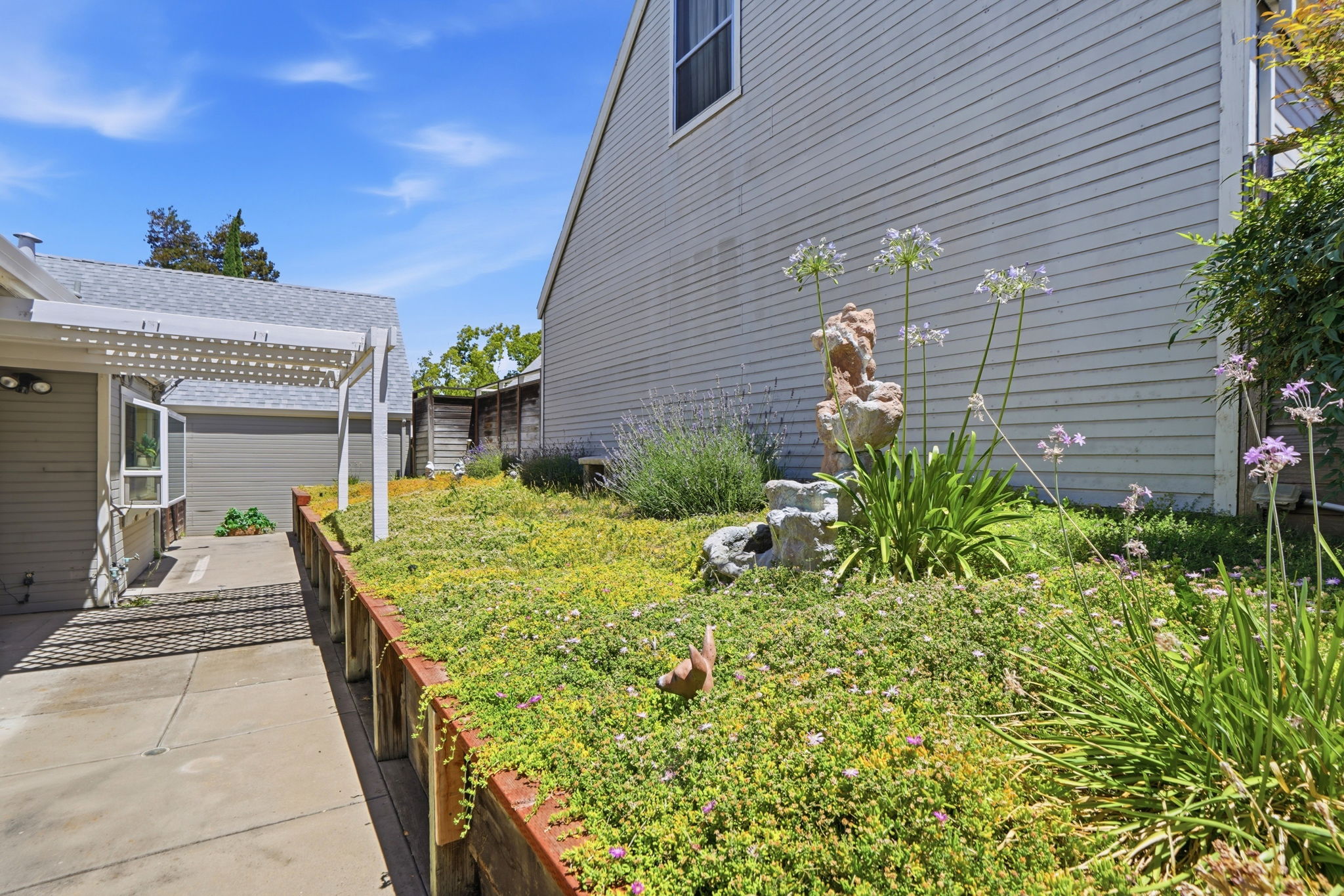 033_F8_1646 Somerset Pl