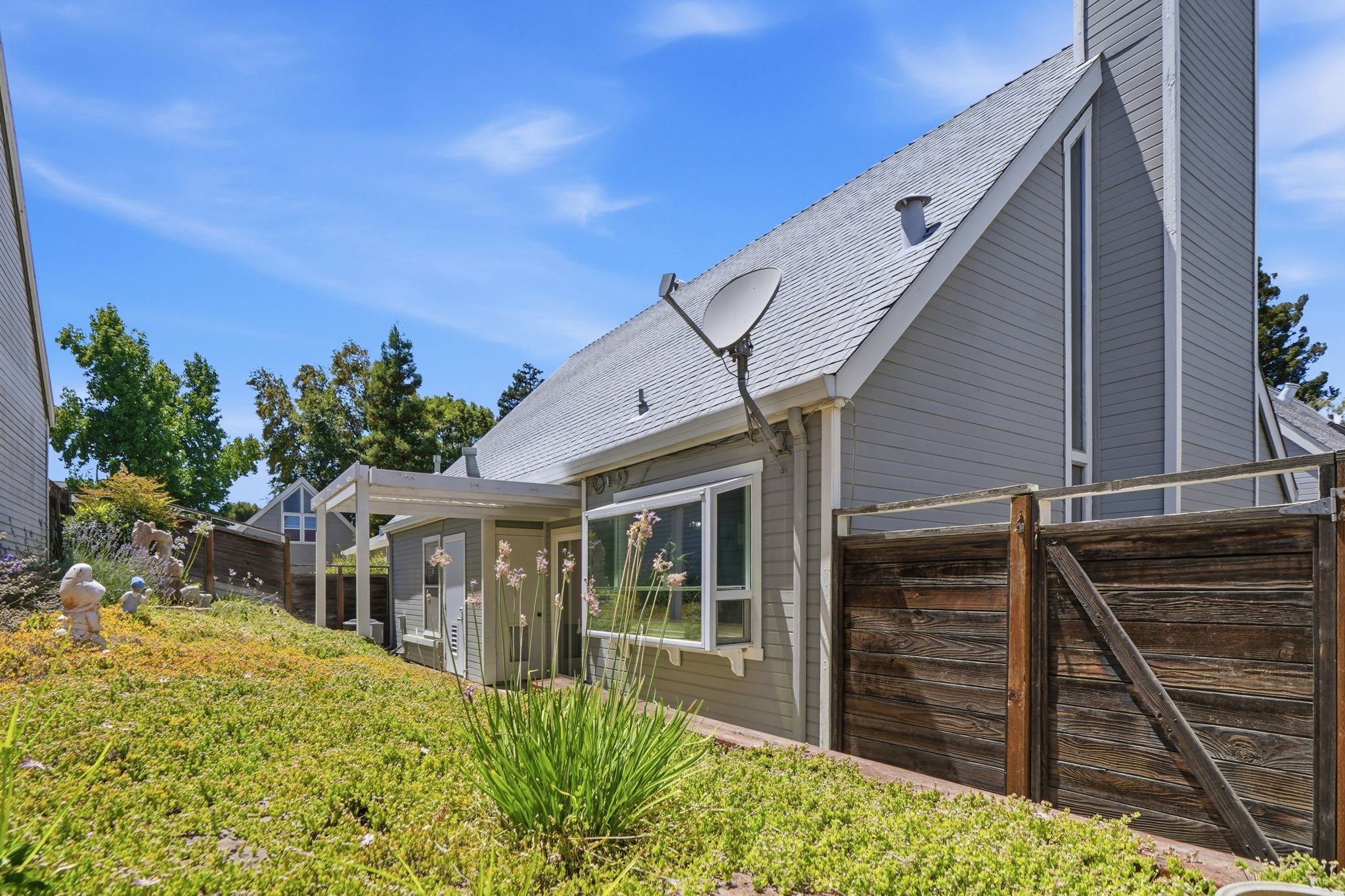 035_F8_1646 Somerset Pl