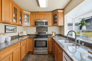 010_F8_1646 Somerset Pl
