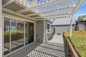 032_F8_1646 Somerset Pl