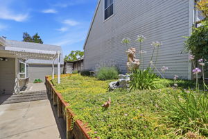 033_F8_1646 Somerset Pl