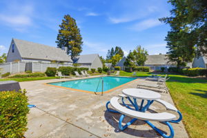 037_F8_1646 Somerset Pl