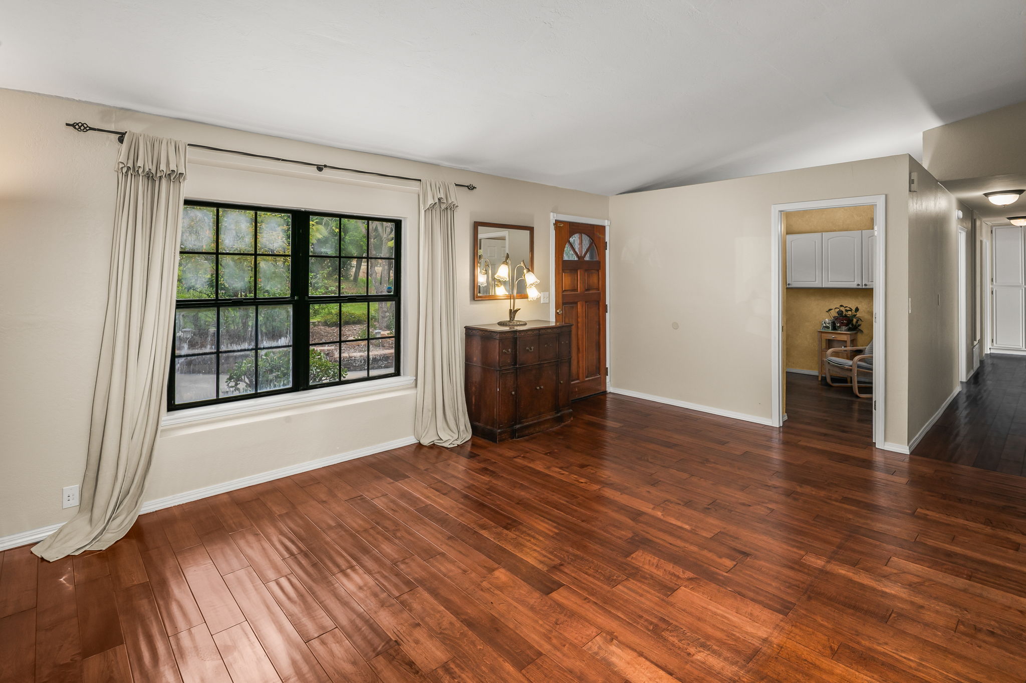 1646 E Tierra Libertia Rd-100