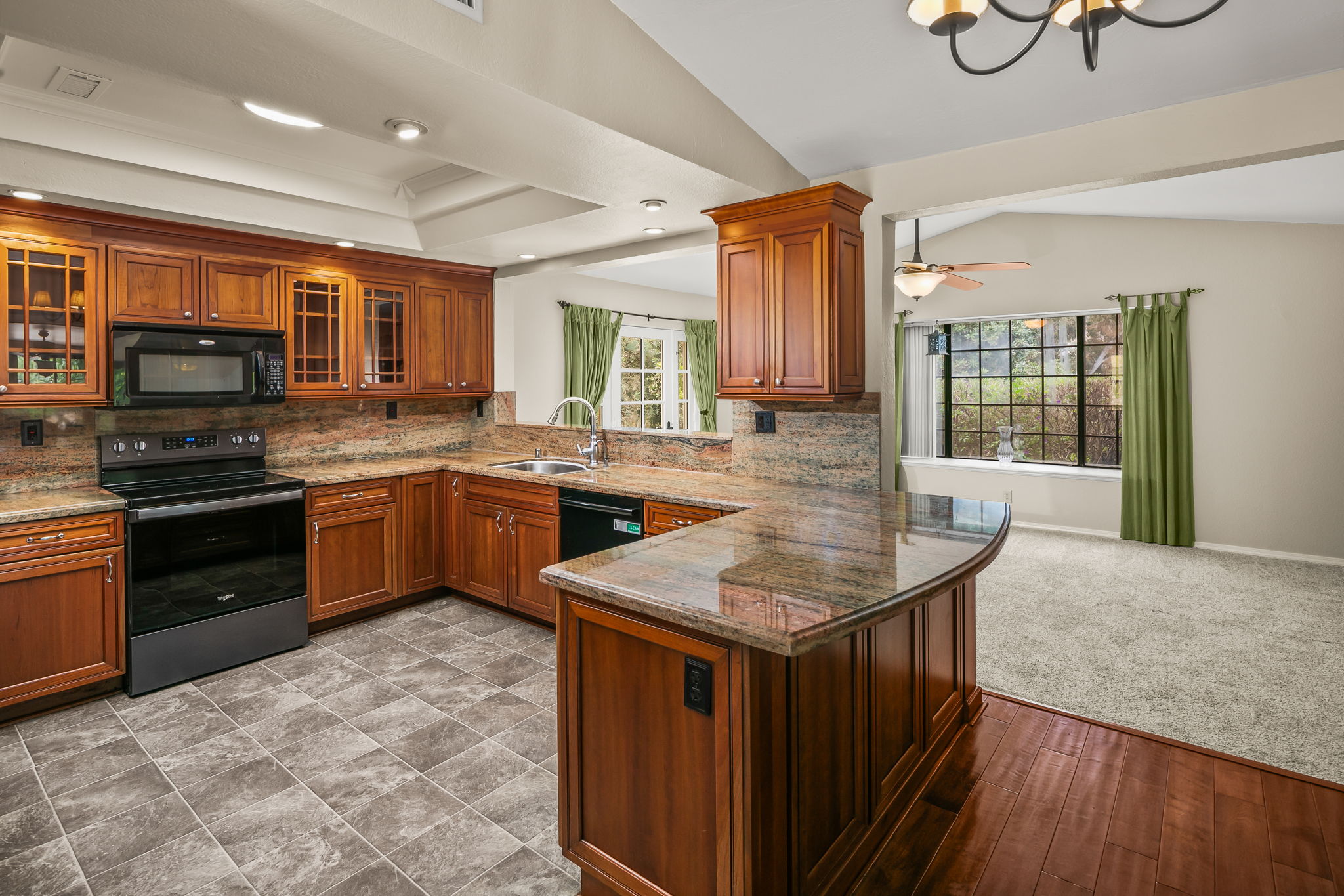 1646 E Tierra Libertia Rd-99