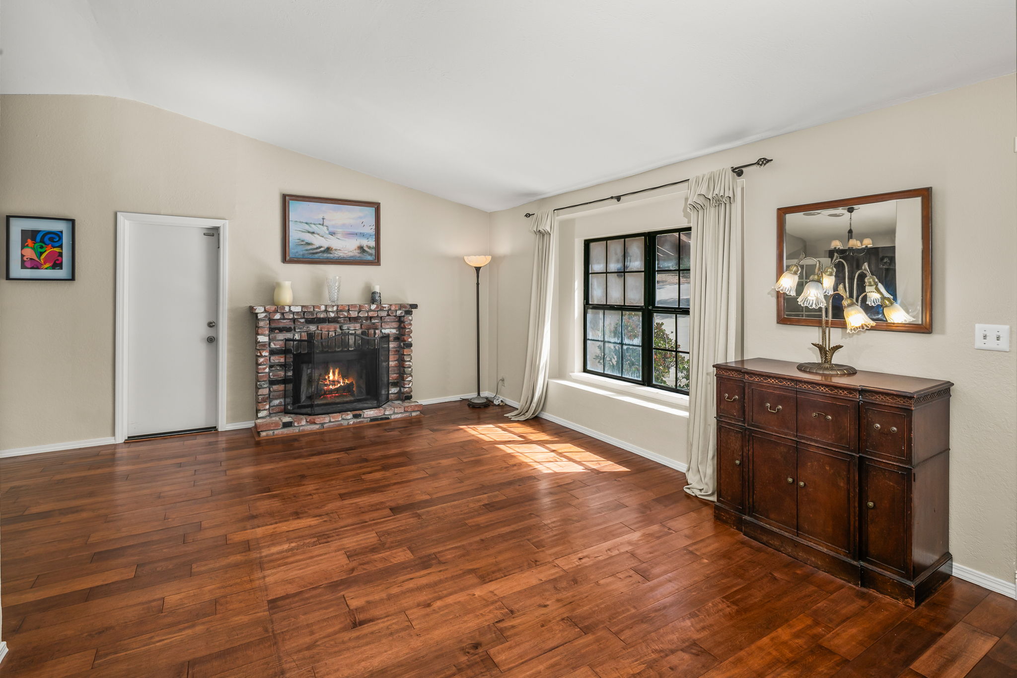 1646 E Tierra Libertia Rd-93