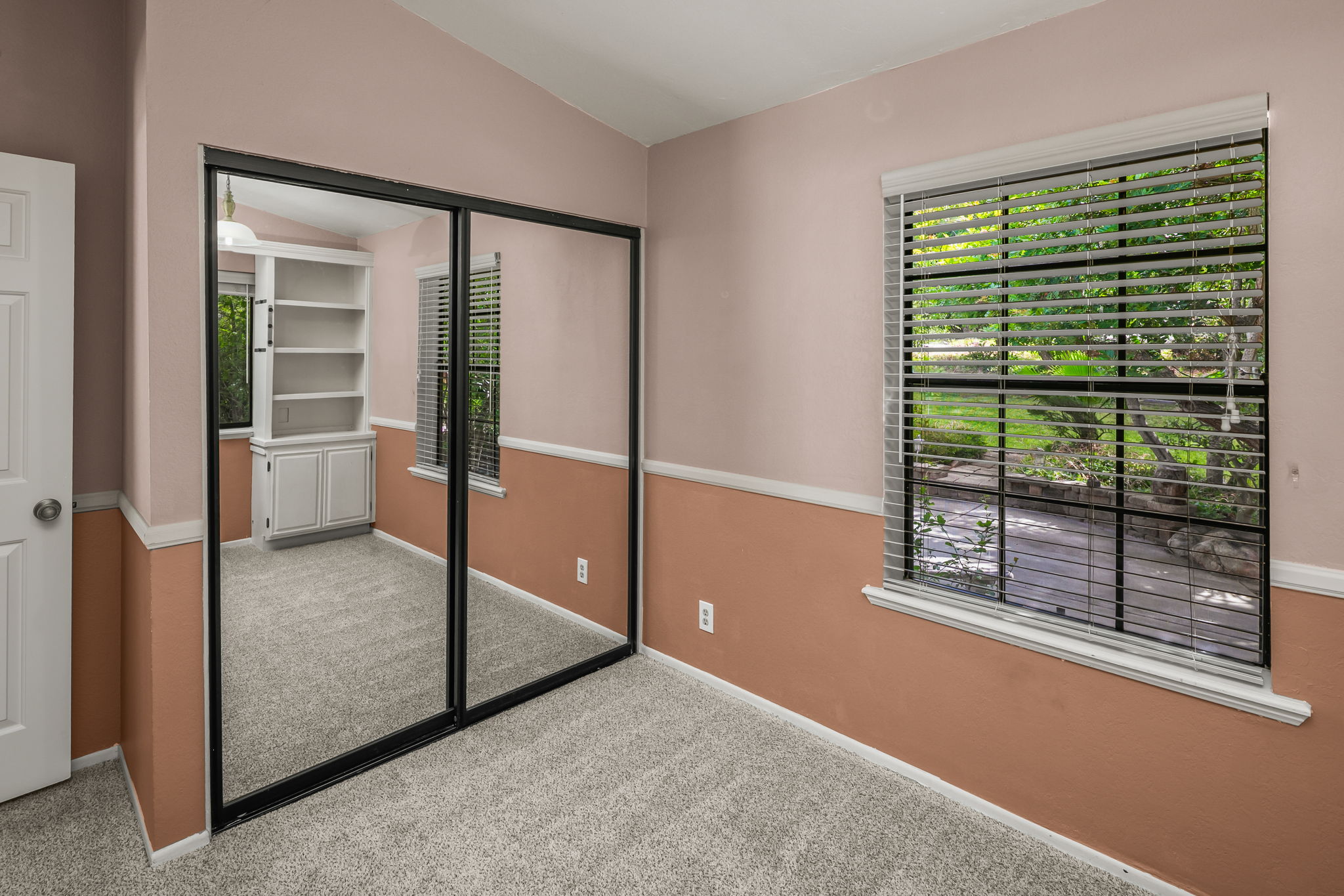 1646 E Tierra Libertia Rd-80