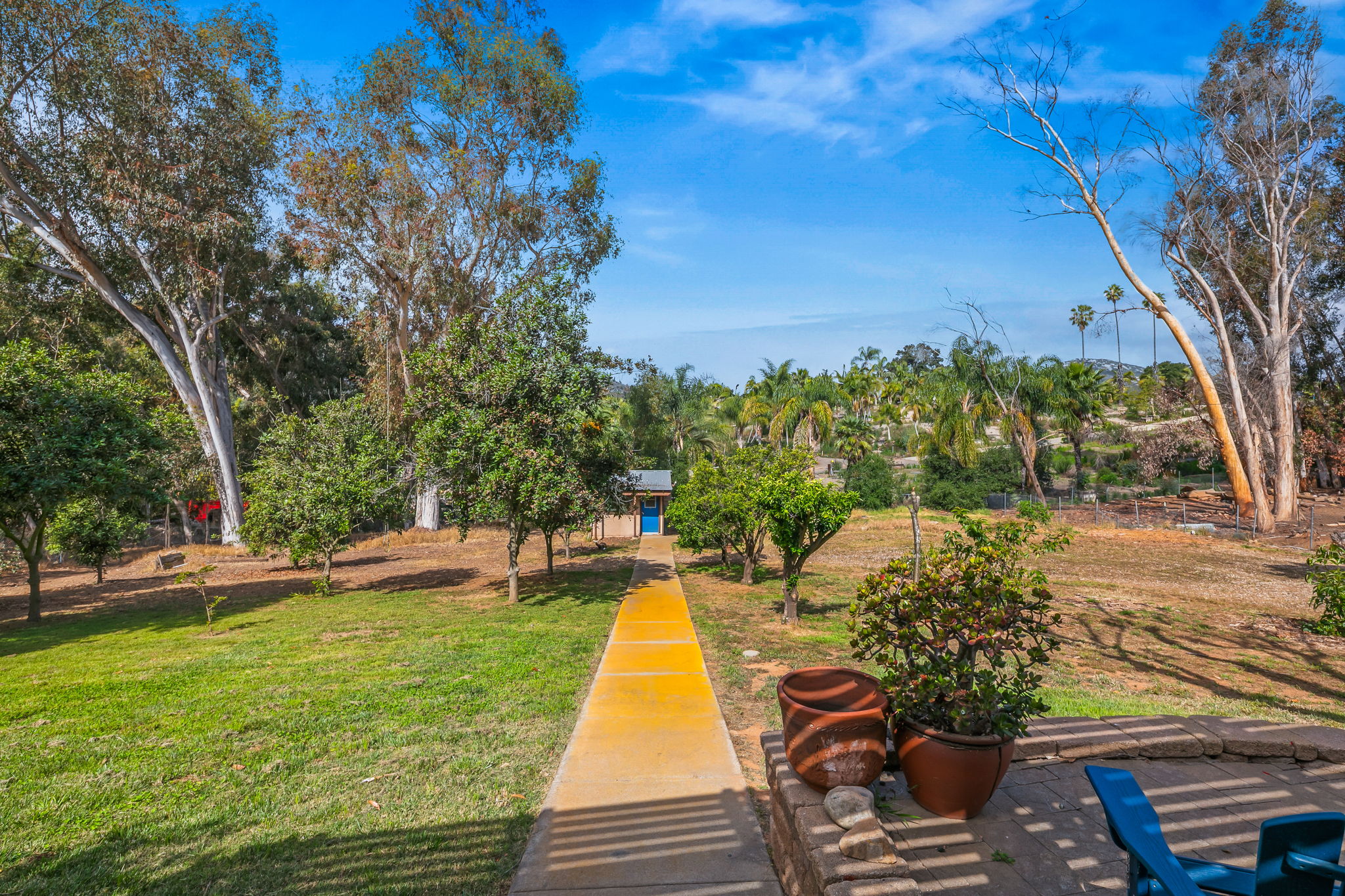 1646 E Tierra Libertia Rd-76
