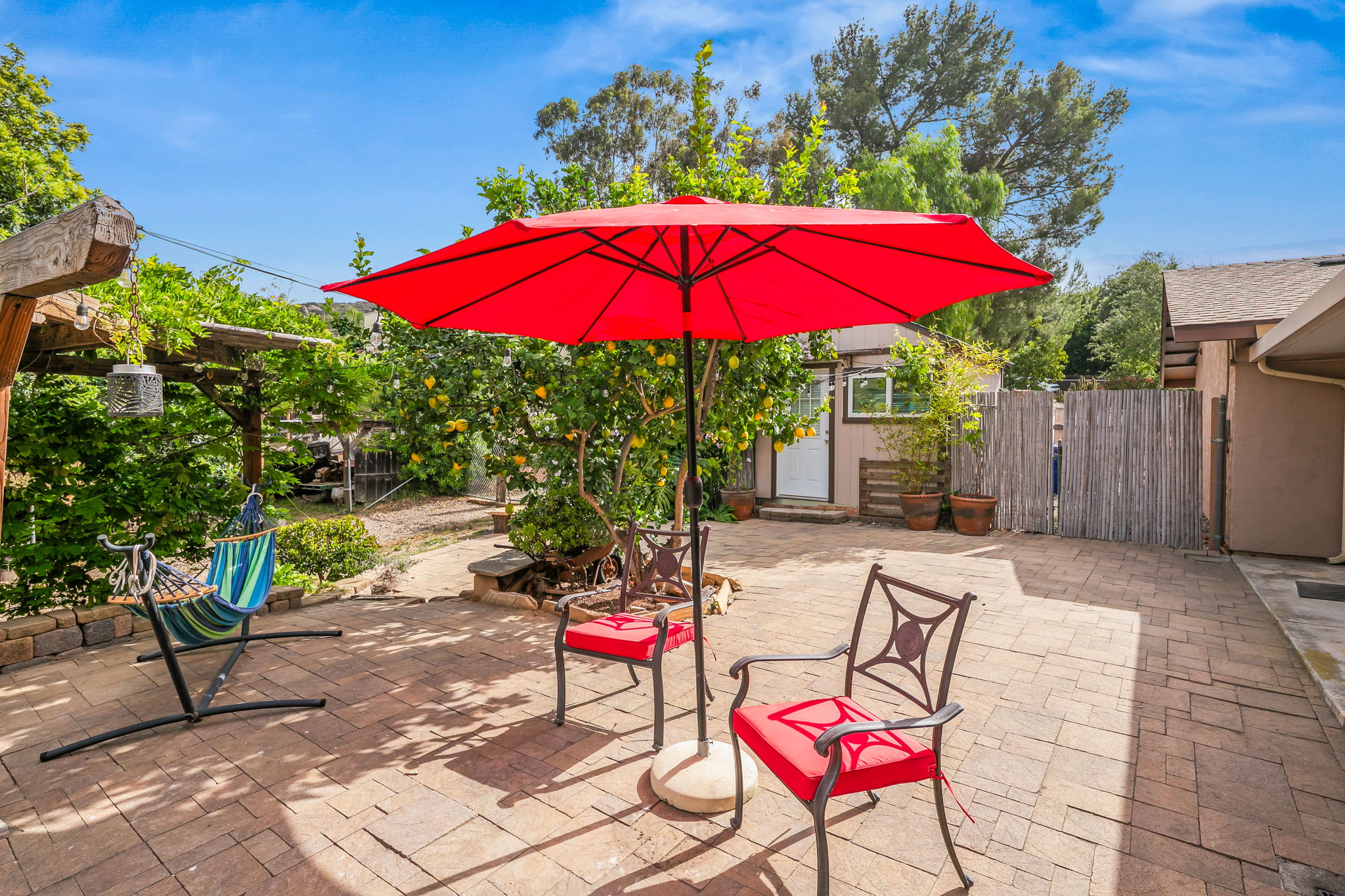 1646 E Tierra Libertia Rd-46