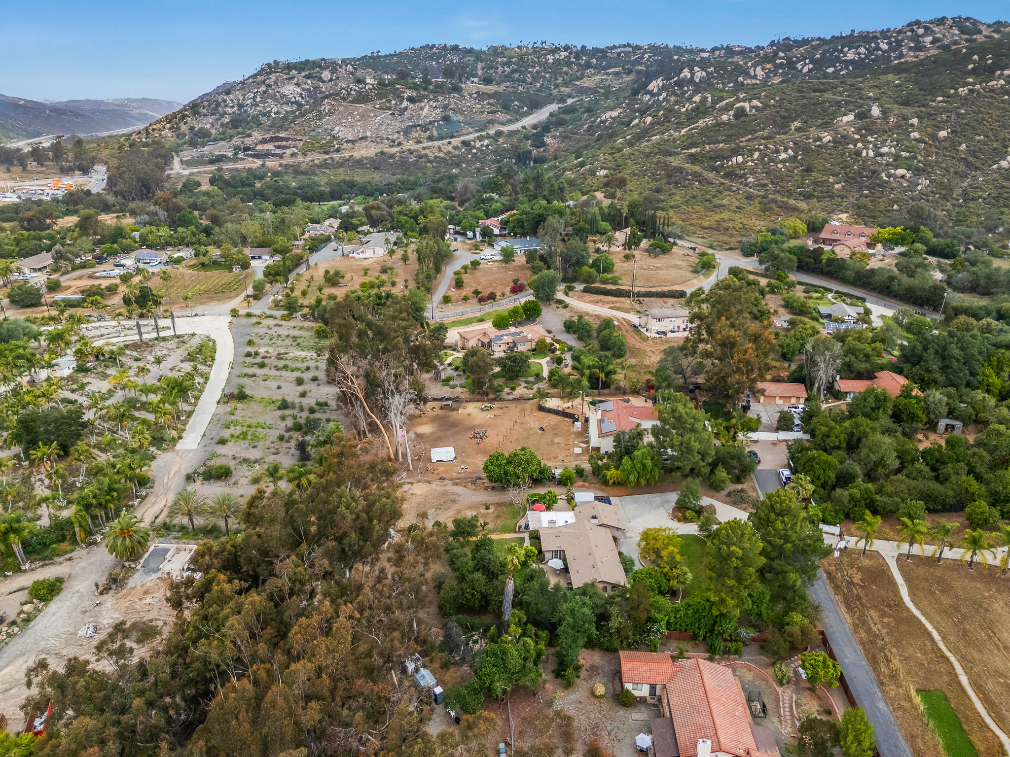 1646 E Tierra Libertia Rd-37
