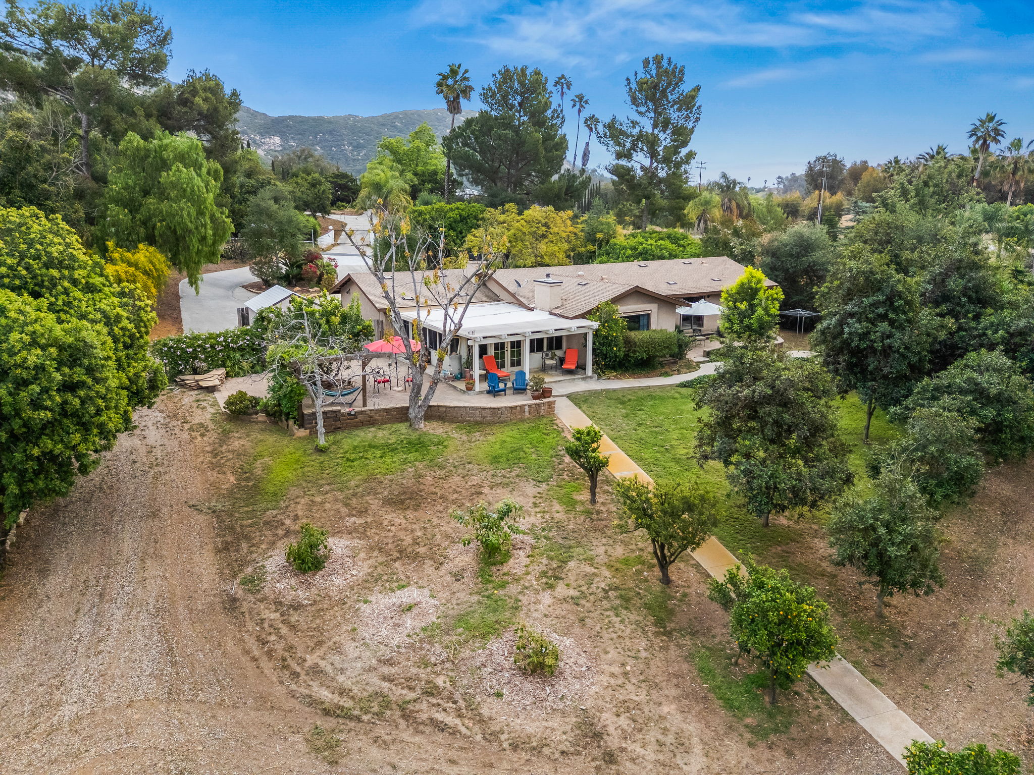 1646 E Tierra Libertia Rd-23