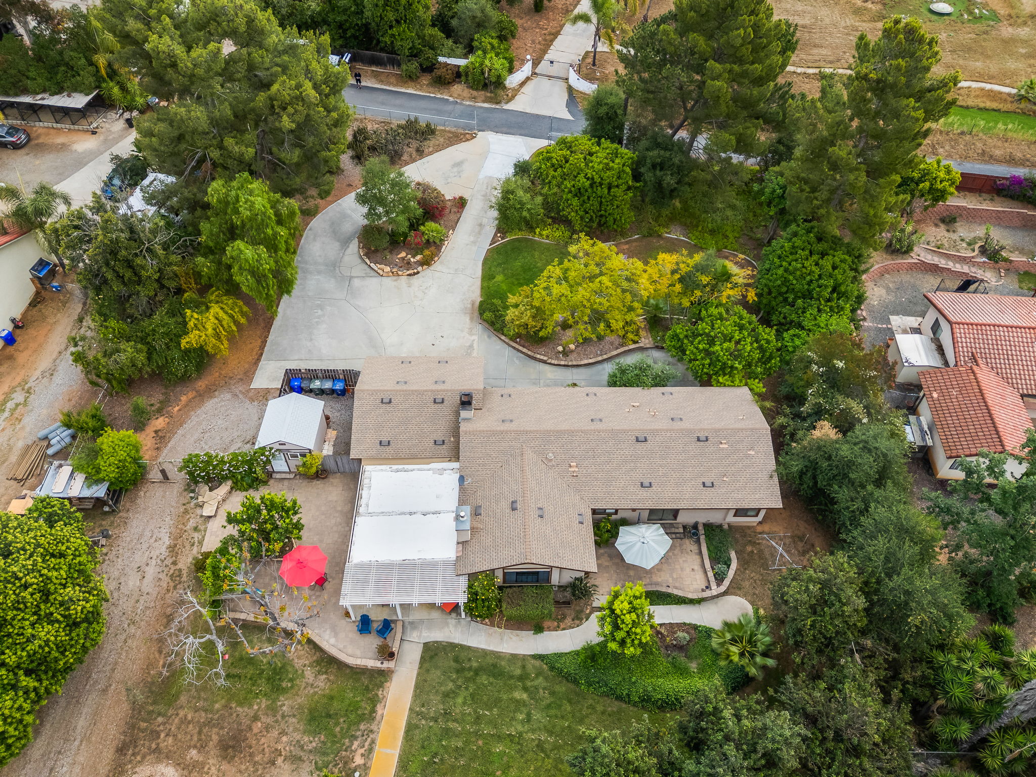 1646 E Tierra Libertia Rd-22