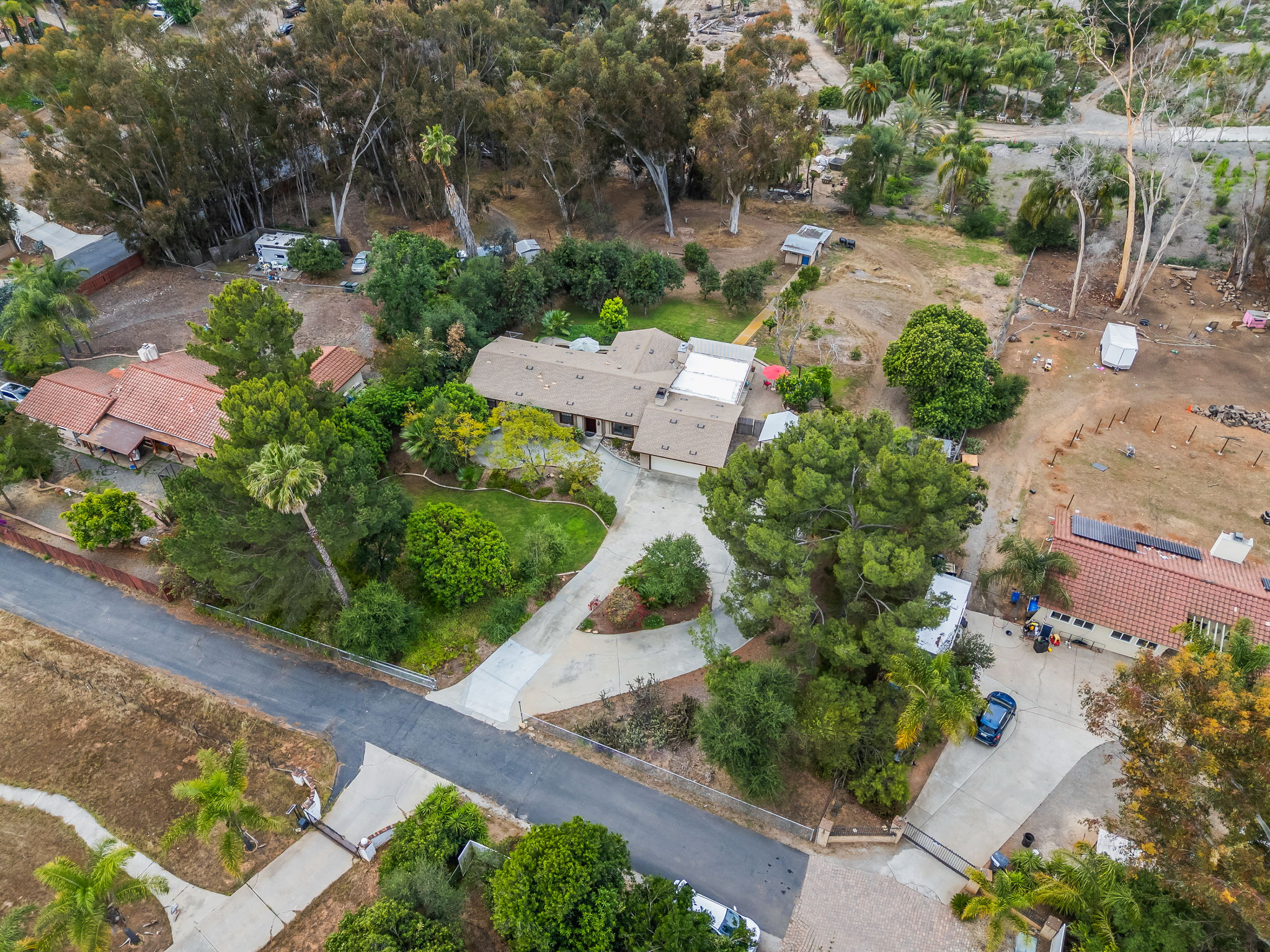 1646 E Tierra Libertia Rd-7