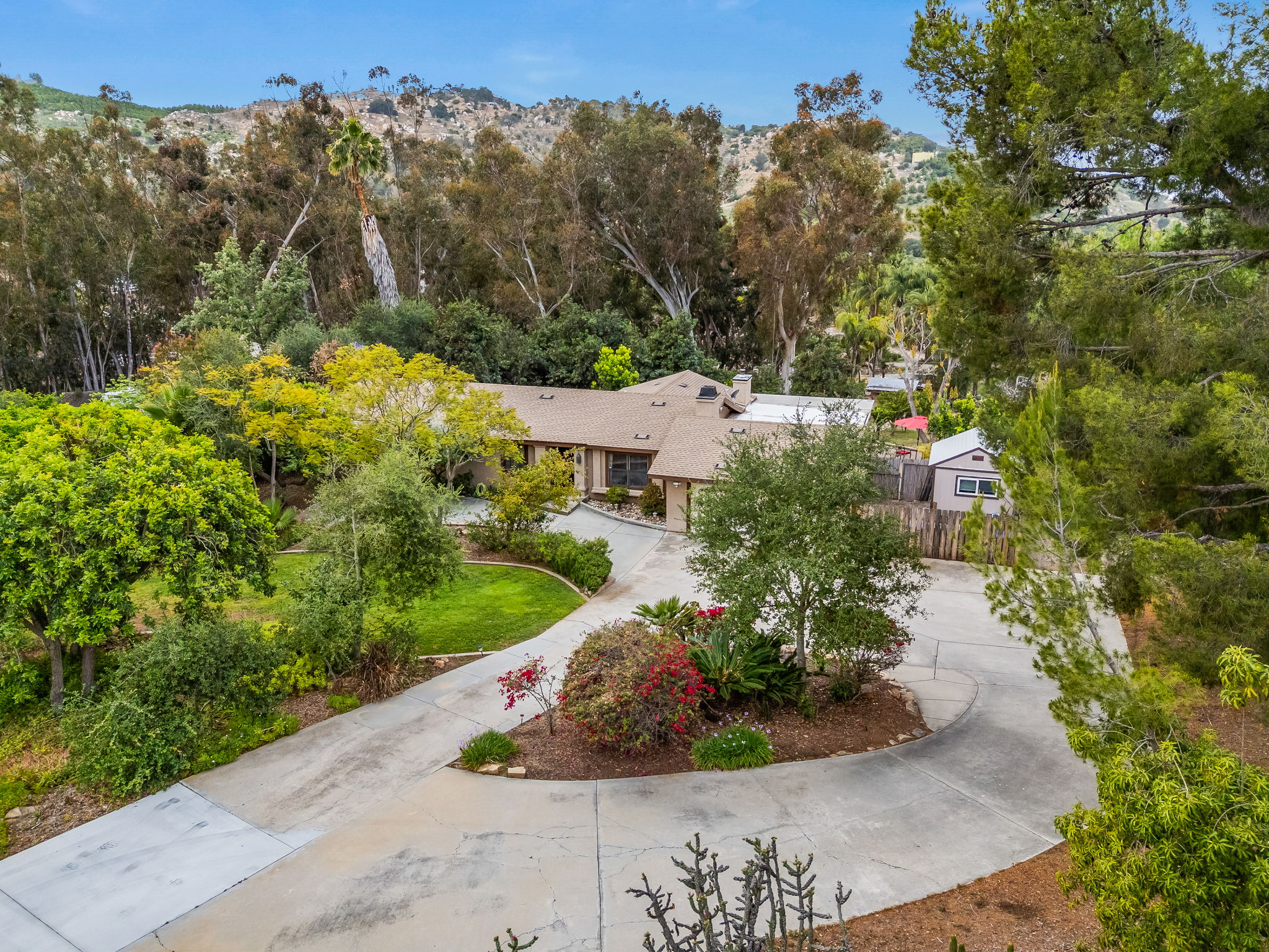 1646 E Tierra Libertia Rd-1