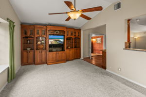 1646 E Tierra Libertia Rd-105