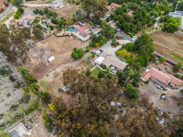 1646 E Tierra Libertia Rd-33
